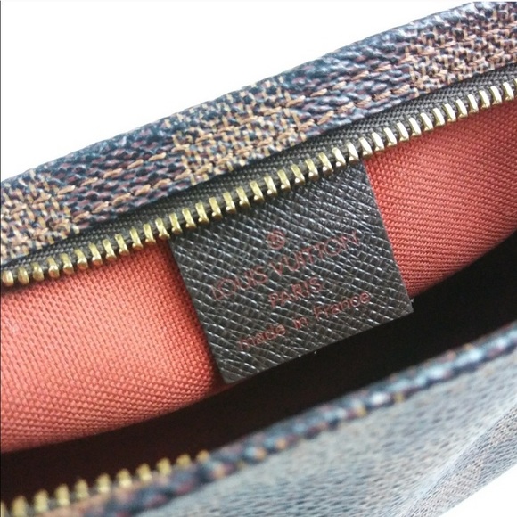 Louis Vuitton makeup bag - Picture 7 of 8